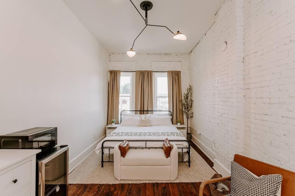East Main Lofts - Farmhouse 204 Мэдисон Экстерьер фото